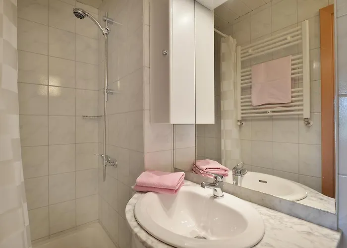 Obereinschneithof アパート *